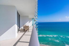 Hyde Beach Luxury Condo-Resort apts